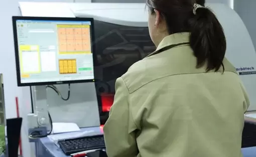 إتقان تصميم وتصنيع لوحات الدوائر المطبوعة متعددة الطبقات: دليل الخبراء لعام 2025 من SprintPCB