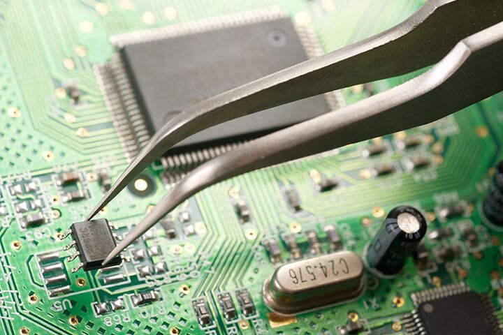 مجموعة PCB (لوحة الدوائر المطبوعة) 1